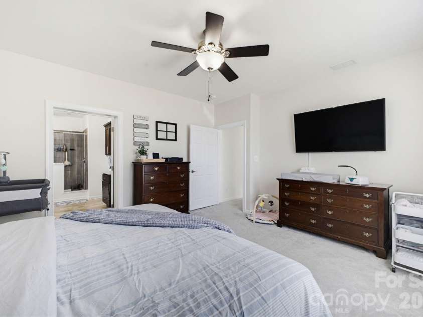 618 Society Road, Statesville, NC 28625.  MLS# CAR4379435, YatesRealty ID 19478. 