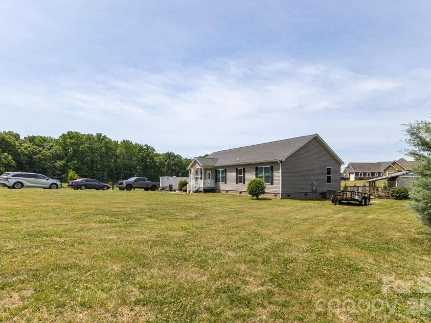 618 Society Road, Statesville, NC 28625.  MLS# CAR4379435, YatesRealty ID 19478. 