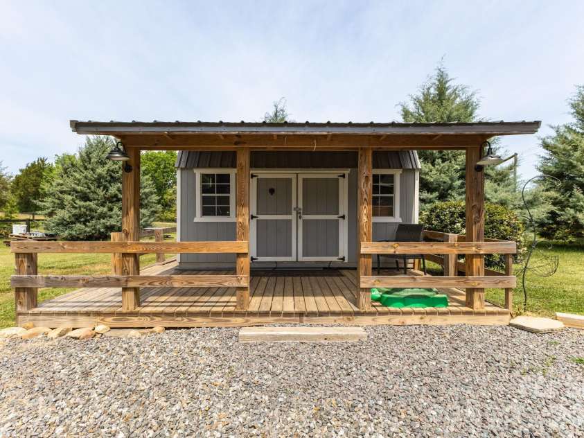 618 Society Road, Statesville, NC 28625.  MLS# CAR4379435, YatesRealty ID 19478. 