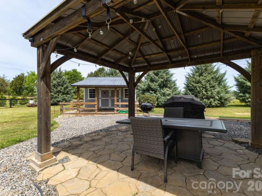 618 Society Road, Statesville, NC 28625.  MLS# CAR4379435, YatesRealty ID 19478. 