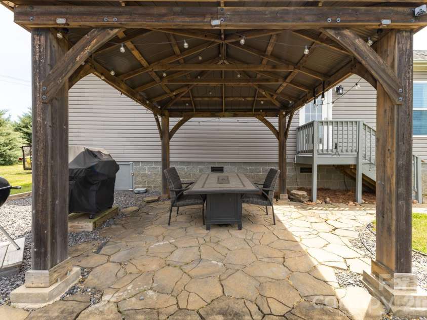618 Society Road, Statesville, NC 28625.  MLS# CAR4379435, YatesRealty ID 19478. 