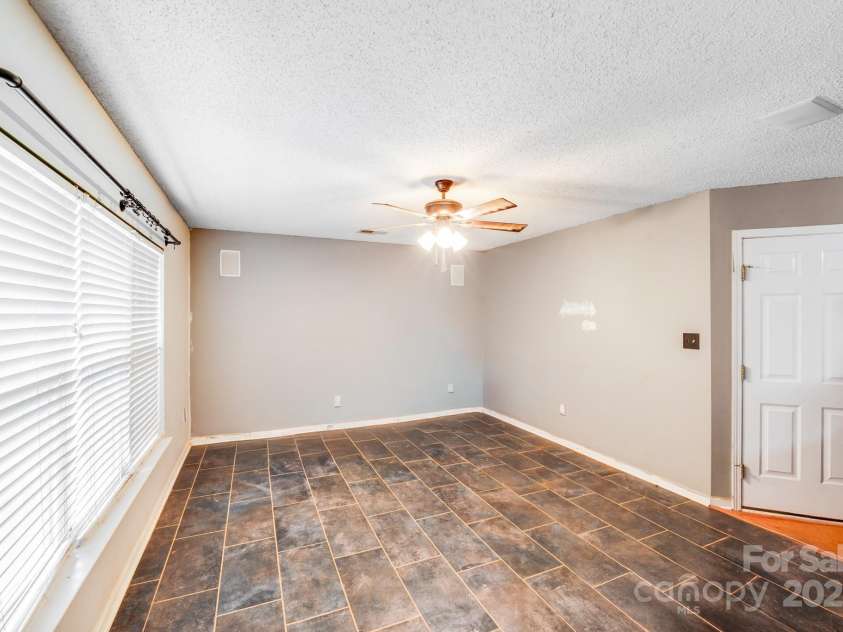 6922 Brandon Chase Lane, Concord, NC 28025.  MLS# CAR4270223, YatesRealty ID 19478. 