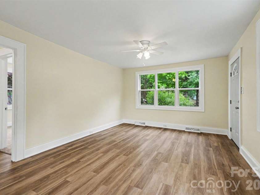 823 Lincolnton Road, Salisbury, NC 28144.  MLS# CAR4379544, YatesRealty ID 19479. 