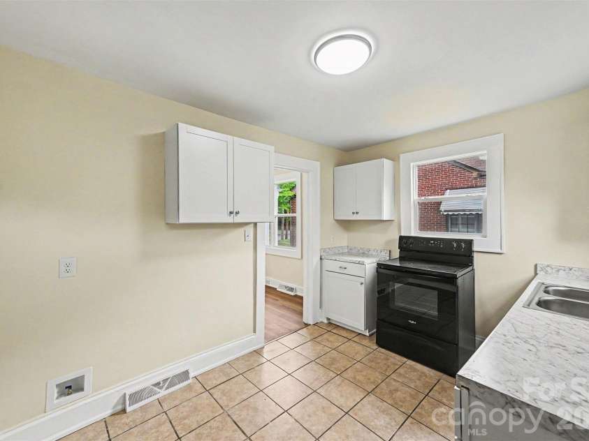 823 Lincolnton Road, Salisbury, NC 28144.  MLS# CAR4379544, YatesRealty ID 19479. 