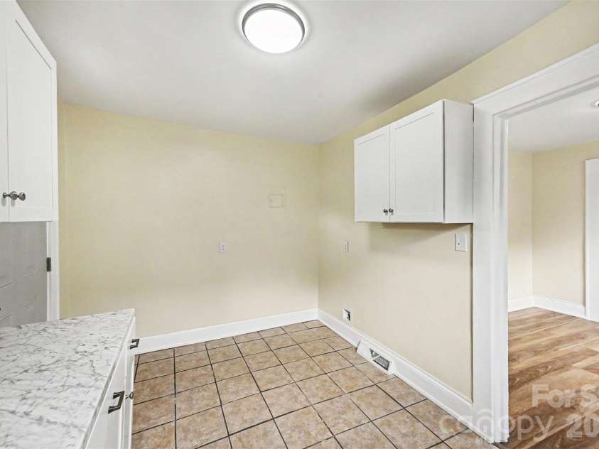 823 Lincolnton Road, Salisbury, NC 28144.  MLS# CAR4379544, YatesRealty ID 19479. 