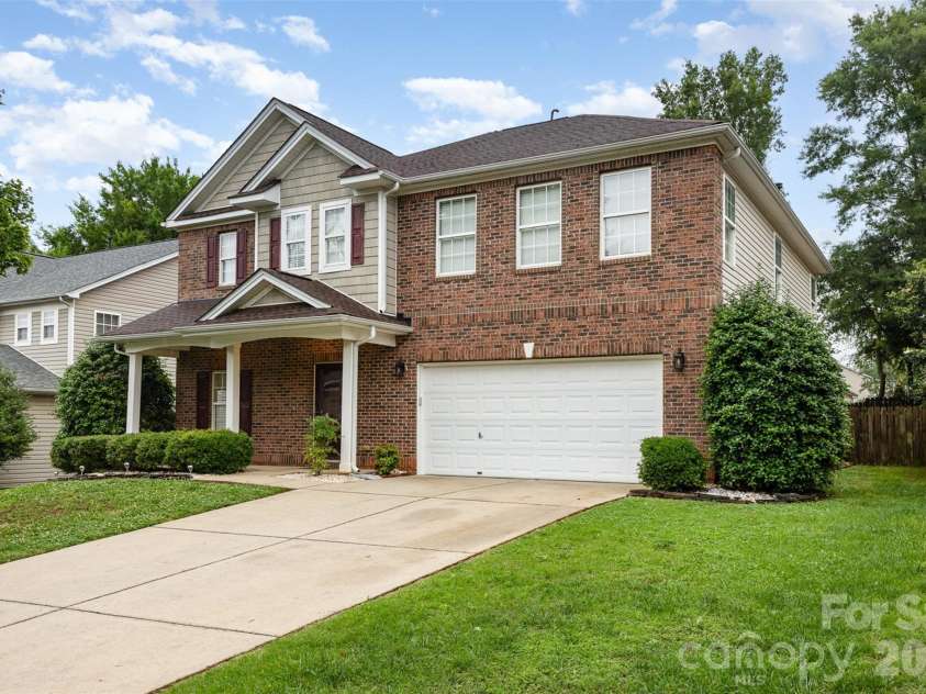 237 Lylic Woods Drive, Fort Mill, SC 29715.  MLS# CAR4268225, YatesRealty ID 1948. 