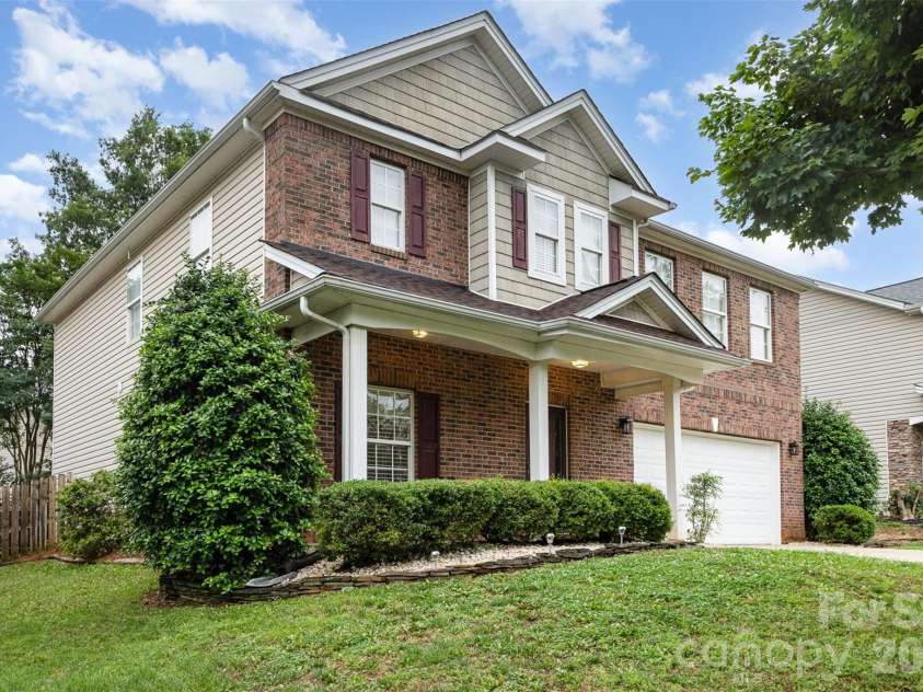 237 Lylic Woods Drive, Fort Mill, SC 29715.  MLS# CAR4268225, YatesRealty ID 1948. 