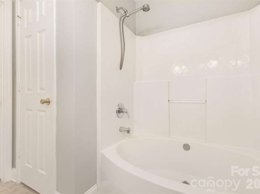 237 Lylic Woods Drive, Fort Mill, SC 29715.  MLS# CAR4268225, YatesRealty ID 1948. 