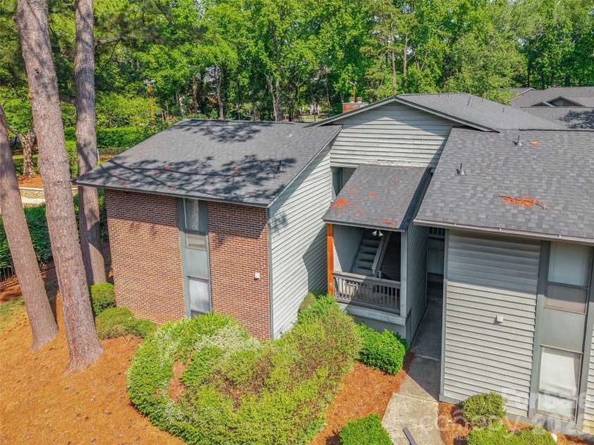 5016 Sardis Road, Charlotte, NC 28270.  MLS# CAR4379484, YatesRealty ID 19480. 