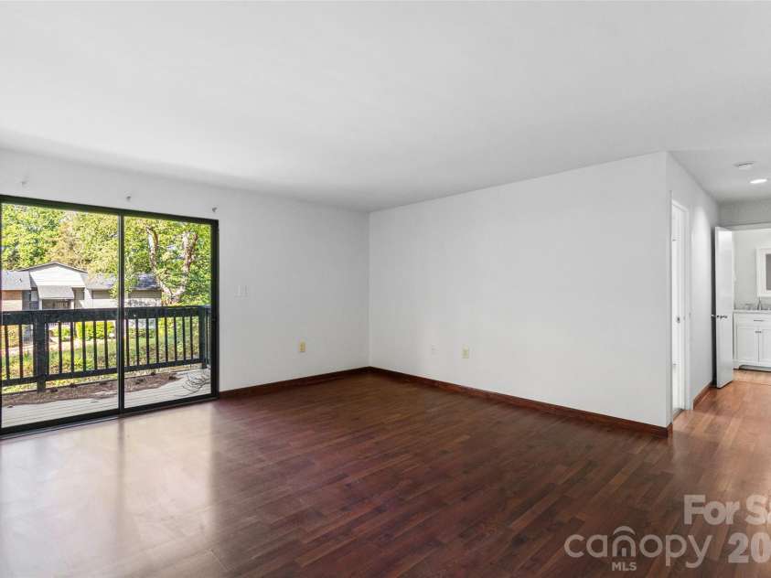 5016 Sardis Road, Charlotte, NC 28270.  MLS# CAR4379484, YatesRealty ID 19480. 
