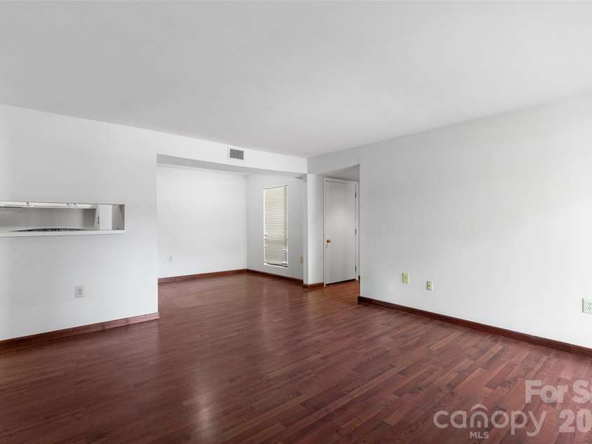 5016 Sardis Road, Charlotte, NC 28270.  MLS# CAR4379484, YatesRealty ID 19480. 
