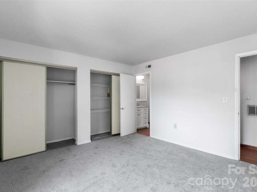 5016 Sardis Road, Charlotte, NC 28270.  MLS# CAR4379484, YatesRealty ID 19480. 