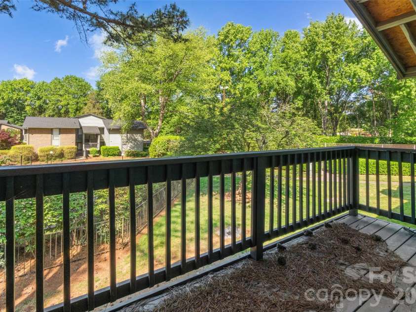 5016 Sardis Road, Charlotte, NC 28270.  MLS# CAR4379484, YatesRealty ID 19480. 
