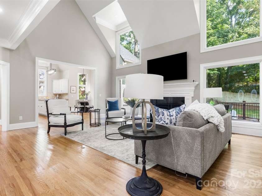 9219 Whispering Wind Drive, Charlotte, NC 28277.  MLS# CAR4261114, YatesRealty ID 19480. Great room can be configured many different ways!