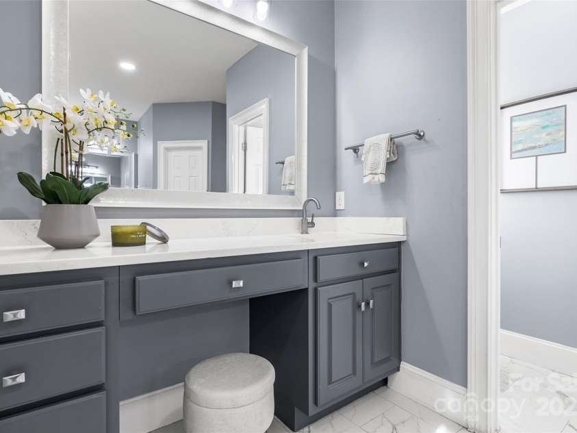 9219 Whispering Wind Drive, Charlotte, NC 28277.  MLS# CAR4261114, YatesRealty ID 19480. Vanity area 1!