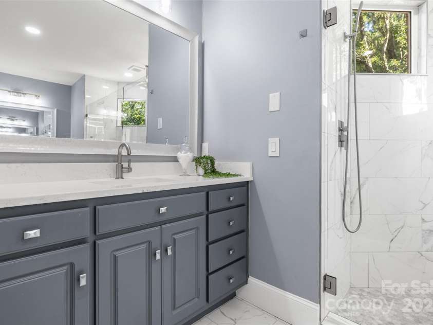 9219 Whispering Wind Drive, Charlotte, NC 28277.  MLS# CAR4261114, YatesRealty ID 19480. Vanity area 2!