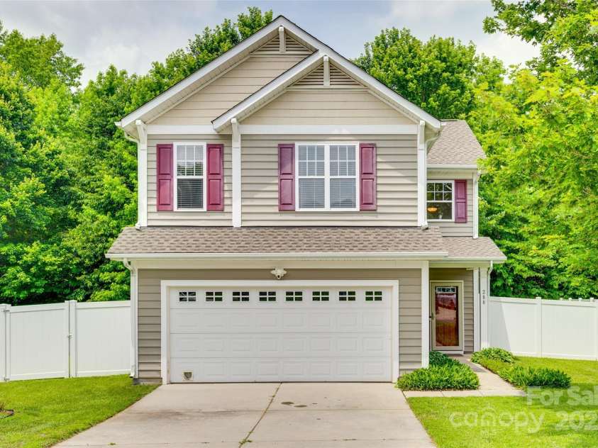 288 Sand Paver Way, Fort Mill, SC 29708.  MLS# CAR4268016, YatesRealty ID 19481. 