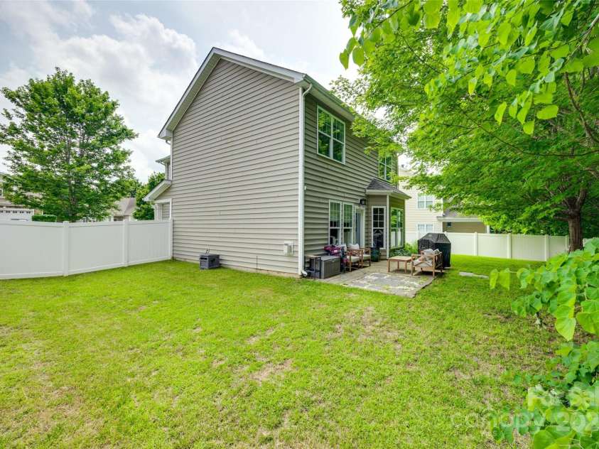 288 Sand Paver Way, Fort Mill, SC 29708.  MLS# CAR4268016, YatesRealty ID 19481. 