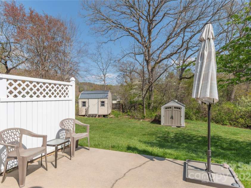 104 Kerlee Street, Black Mountain, NC 28711.  MLS# CAR4245652, YatesRealty ID 19482. Back Yard & Patio
