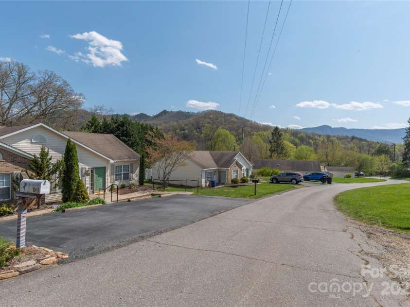 104 Kerlee Street, Black Mountain, NC 28711.  MLS# CAR4245652, YatesRealty ID 19482. Street and Mountain Views