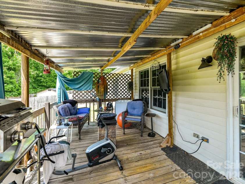 1472 Ridgewood Drive, Concord, NC 28027.  MLS# CAR4379577, YatesRealty ID 19482. 