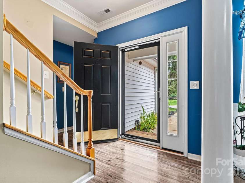 6859 Lakecrest Court, Denver, NC 28037.  MLS# CAR4290667, YatesRealty ID 19483. 