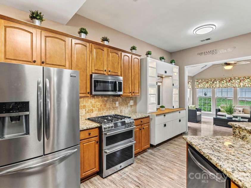 6859 Lakecrest Court, Denver, NC 28037.  MLS# CAR4290667, YatesRealty ID 19483. 