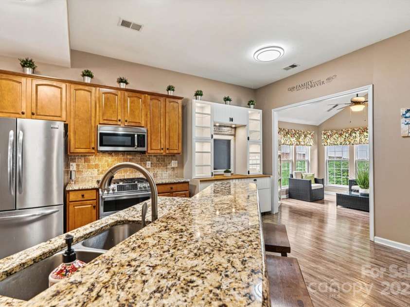 6859 Lakecrest Court, Denver, NC 28037.  MLS# CAR4290667, YatesRealty ID 19483. 