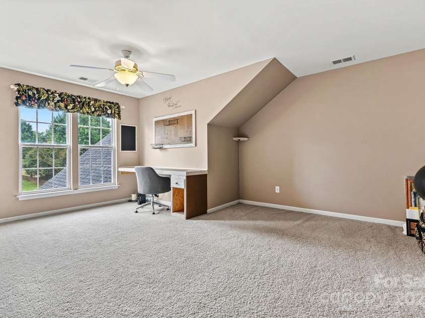 6859 Lakecrest Court, Denver, NC 28037.  MLS# CAR4290667, YatesRealty ID 19483. FROG with plenty of sunlight and space