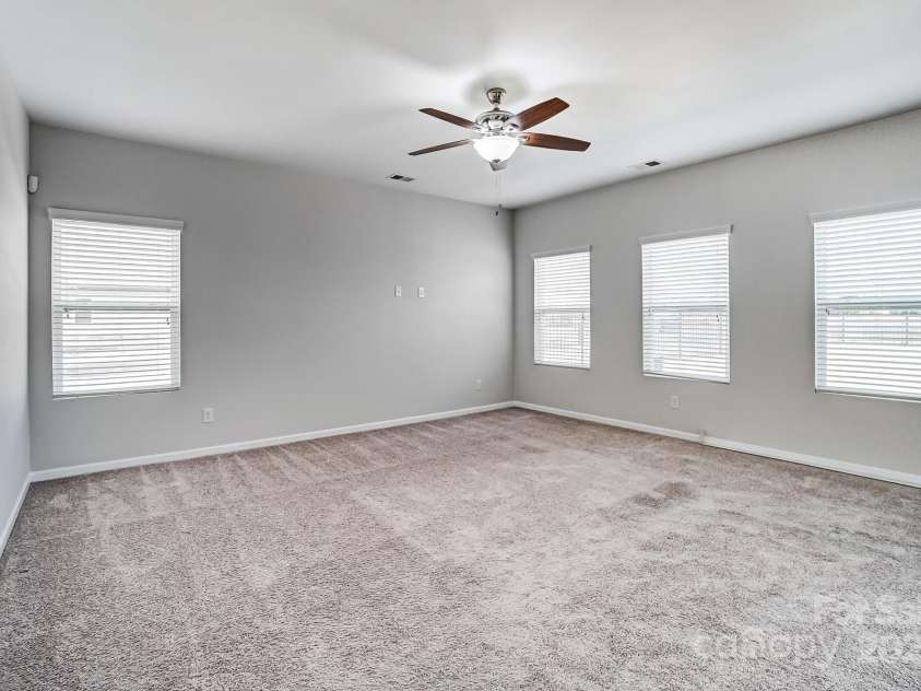 11203 Chapeclane Road, Charlotte, NC 28278.  MLS# CAR4235589, YatesRealty ID 19484. 