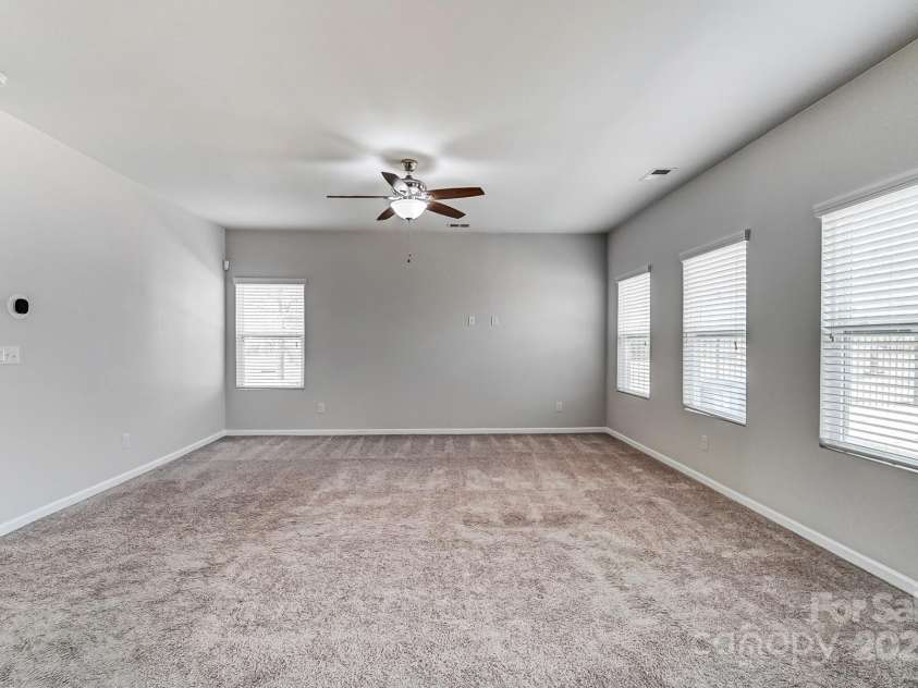 11203 Chapeclane Road, Charlotte, NC 28278.  MLS# CAR4235589, YatesRealty ID 19484. 