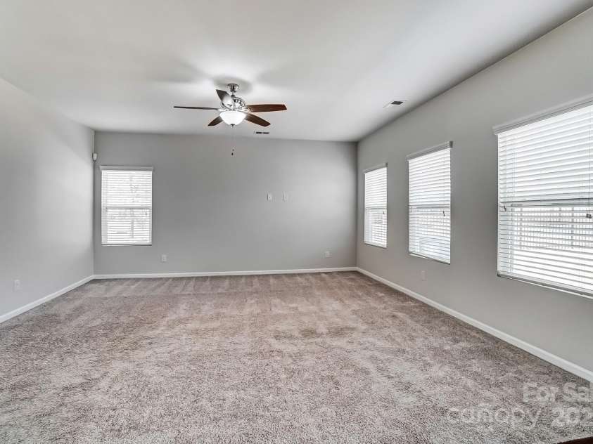 11203 Chapeclane Road, Charlotte, NC 28278.  MLS# CAR4235589, YatesRealty ID 19484. 