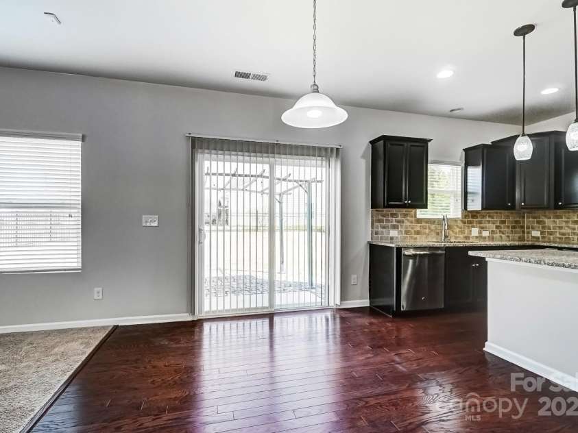 11203 Chapeclane Road, Charlotte, NC 28278.  MLS# CAR4235589, YatesRealty ID 19484. 