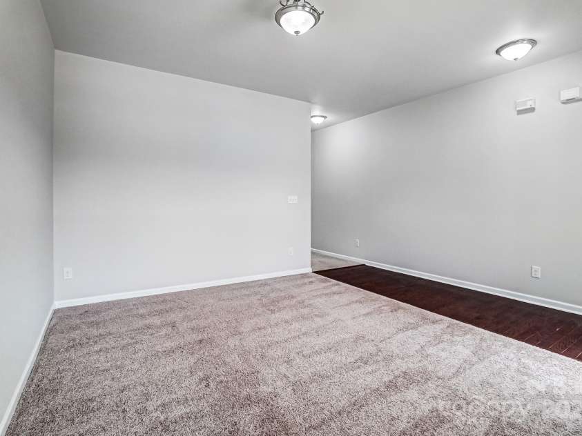 11203 Chapeclane Road, Charlotte, NC 28278.  MLS# CAR4235589, YatesRealty ID 19484. 