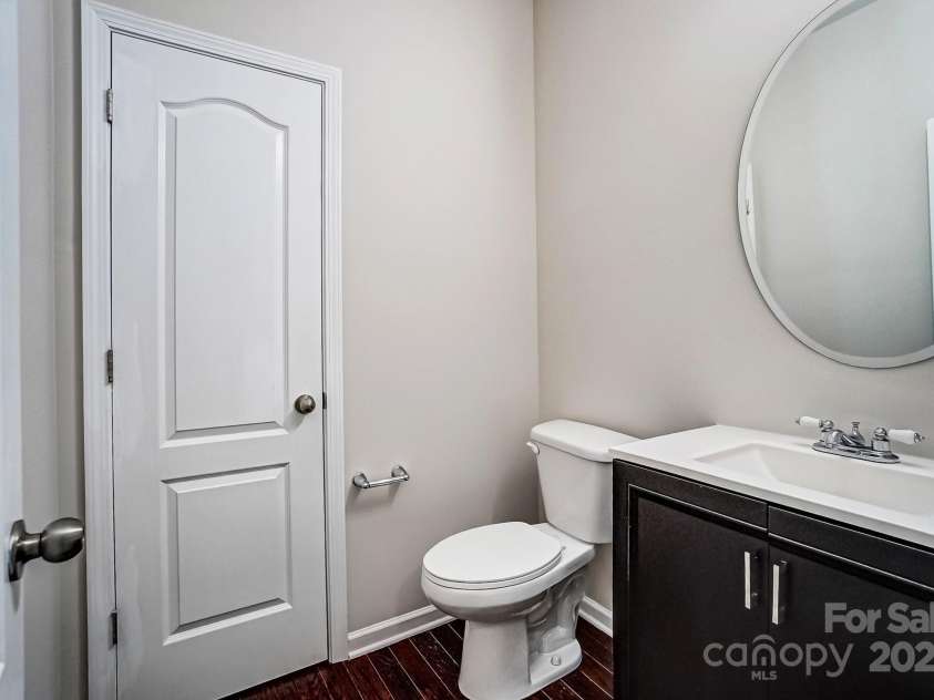 11203 Chapeclane Road, Charlotte, NC 28278.  MLS# CAR4235589, YatesRealty ID 19484. 