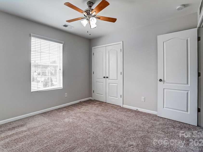 11203 Chapeclane Road, Charlotte, NC 28278.  MLS# CAR4235589, YatesRealty ID 19484. 