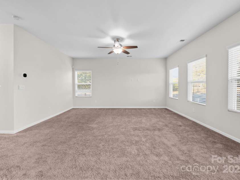 11203 Chapeclane Road, Charlotte, NC 28278.  MLS# CAR4235589, YatesRealty ID 19484. 