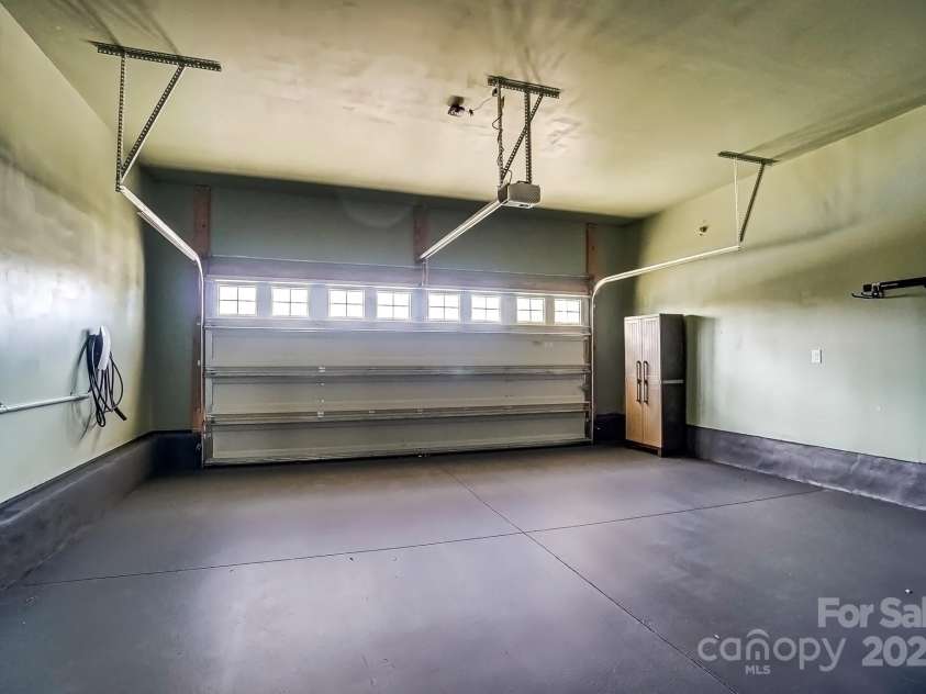 11203 Chapeclane Road, Charlotte, NC 28278.  MLS# CAR4235589, YatesRealty ID 19484. Charging Station Included