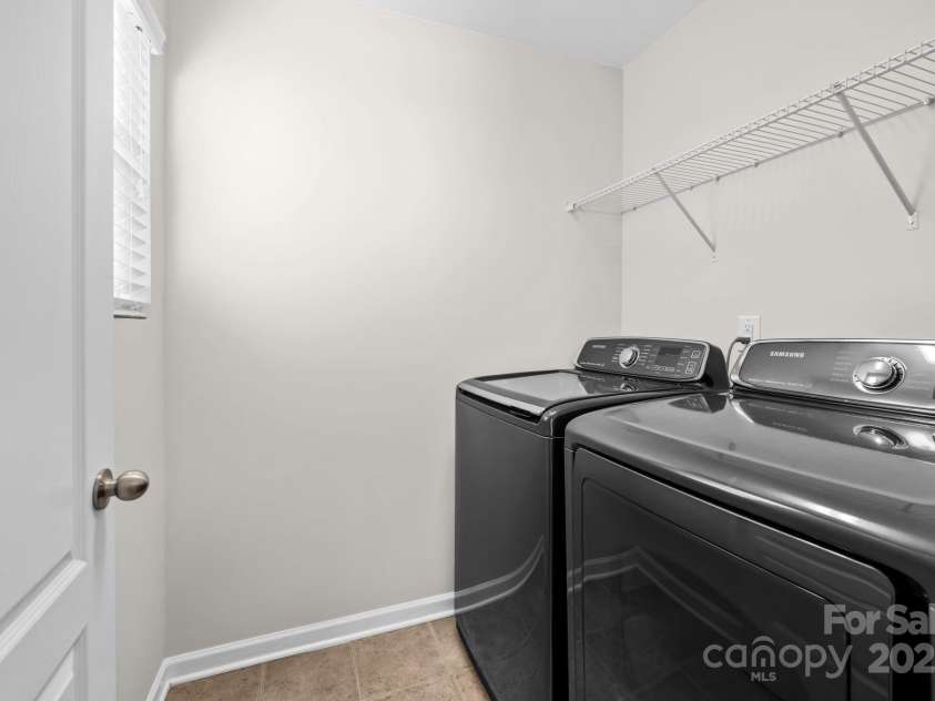 11203 Chapeclane Road, Charlotte, NC 28278.  MLS# CAR4235589, YatesRealty ID 19484. Laundry Room