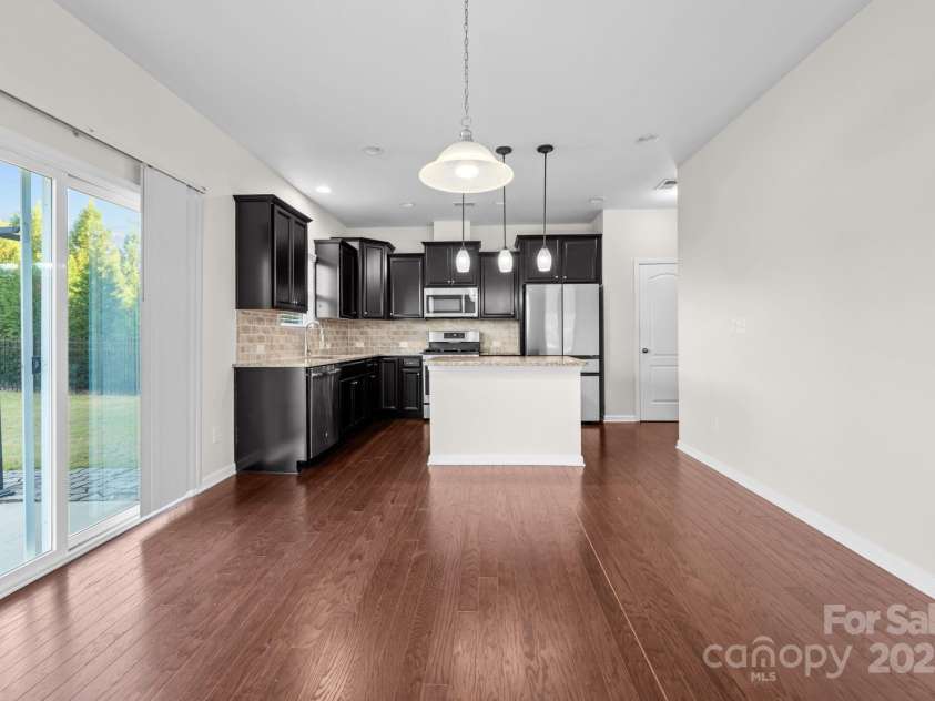 11203 Chapeclane Road, Charlotte, NC 28278.  MLS# CAR4235589, YatesRealty ID 19484. Refrigerator Conveys