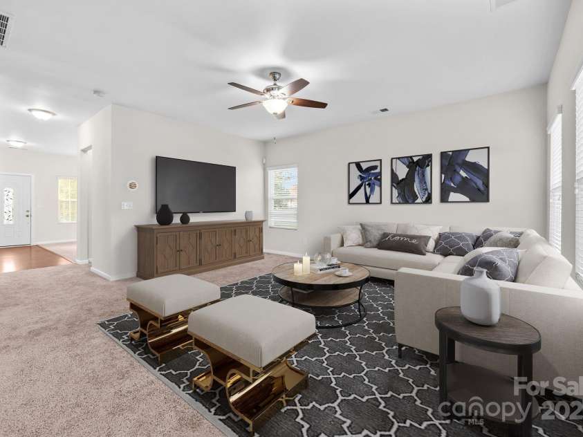 11203 Chapeclane Road, Charlotte, NC 28278.  MLS# CAR4235589, YatesRealty ID 19484. Virtually Staged