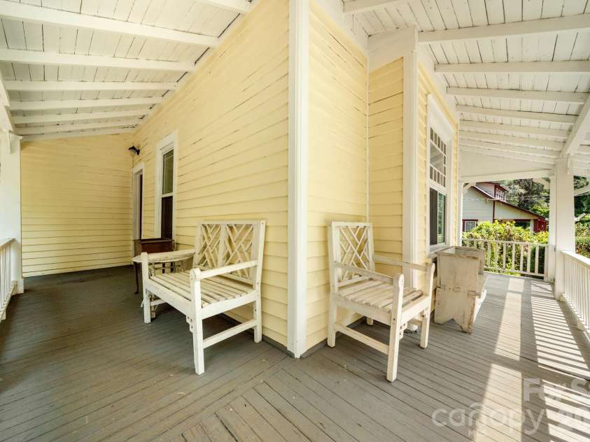 334 Greenville Street, Saluda, NC 28773.  MLS# CAR4283368, YatesRealty ID 19484. 