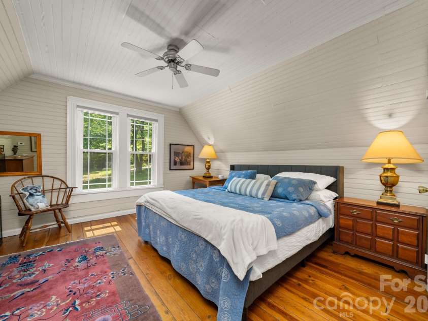 334 Greenville Street, Saluda, NC 28773.  MLS# CAR4283368, YatesRealty ID 19484. 