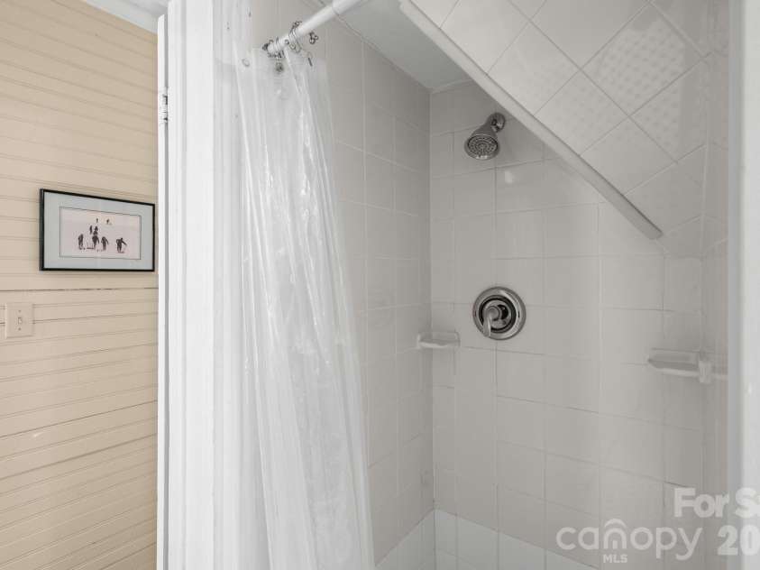 334 Greenville Street, Saluda, NC 28773.  MLS# CAR4283368, YatesRealty ID 19484. 