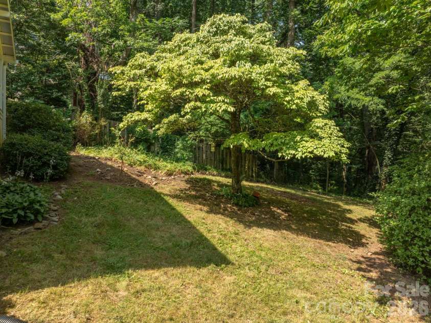 334 Greenville Street, Saluda, NC 28773.  MLS# CAR4283368, YatesRealty ID 19484. 