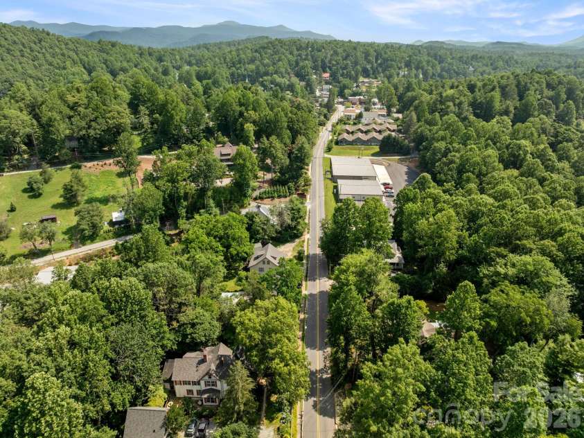 334 Greenville Street, Saluda, NC 28773.  MLS# CAR4283368, YatesRealty ID 19484. 
