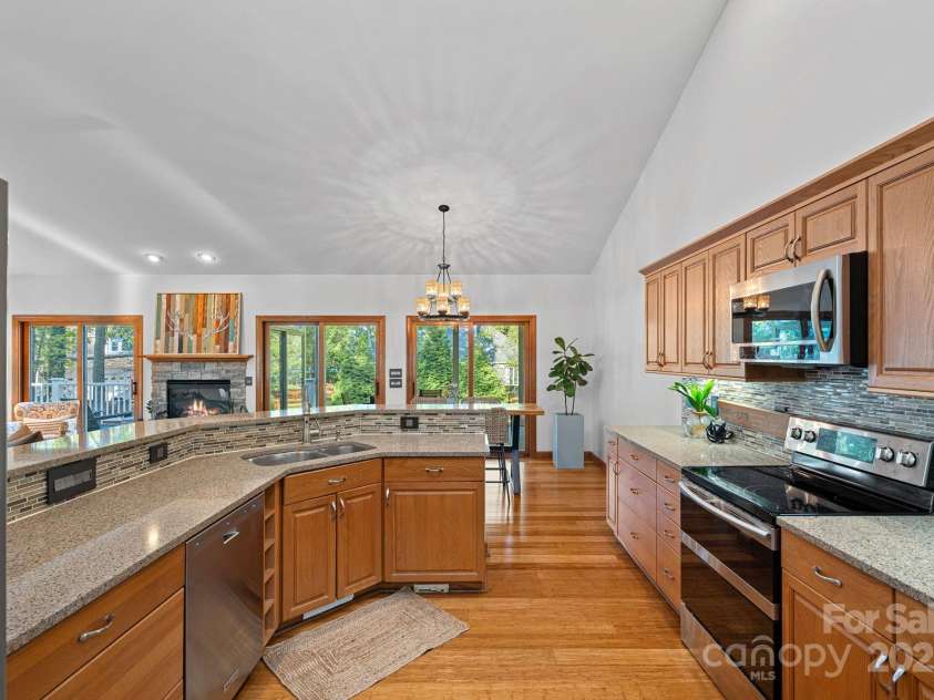 300 Yacht Road, Mooresville, NC 28117.  MLS# CAR4244901, YatesRealty ID 19486. 