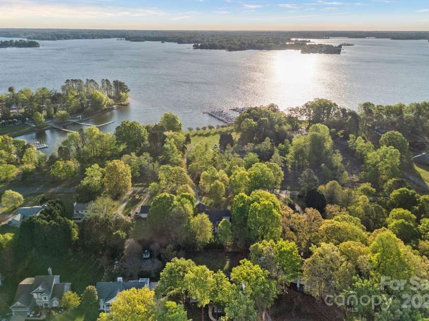 300 Yacht Road, Mooresville, NC 28117.  MLS# CAR4244901, YatesRealty ID 19486. Deeded BOAT SLIP around the corner.