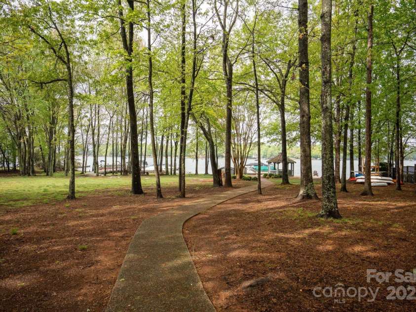 300 Yacht Road, Mooresville, NC 28117.  MLS# CAR4244901, YatesRealty ID 19486. Neighborhood Park with Fire pit & Paddle Board Storage