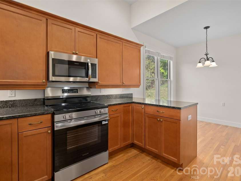 134 Augusta Circle, Waynesville, NC 28786.  MLS# CAR4367921, YatesRealty ID 19487. Kitchen